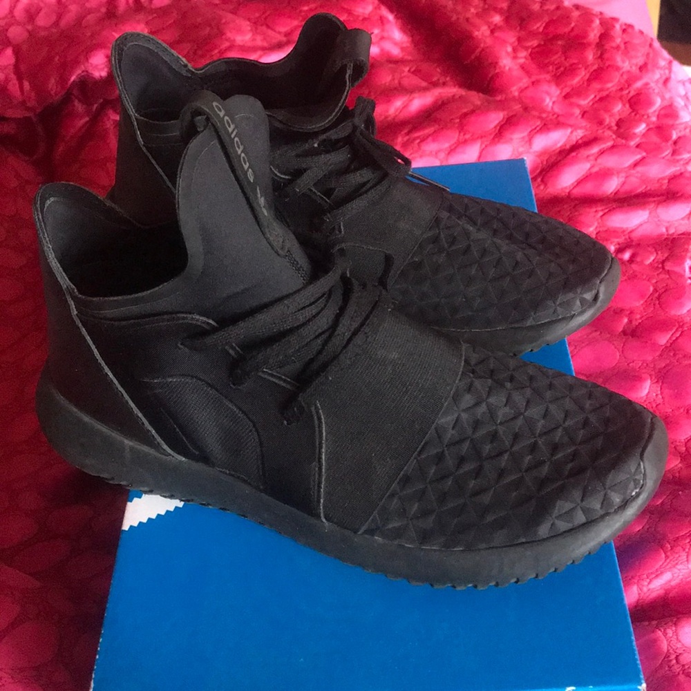 Tubular Defiant Sneakers